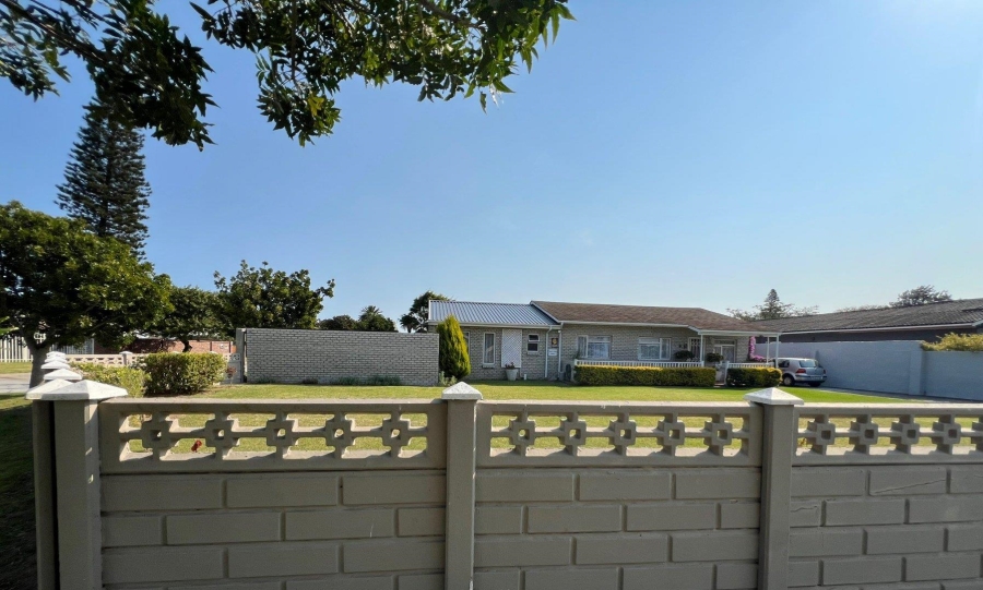 3 Bedroom Property for Sale in Greenshields Park Eastern Cape